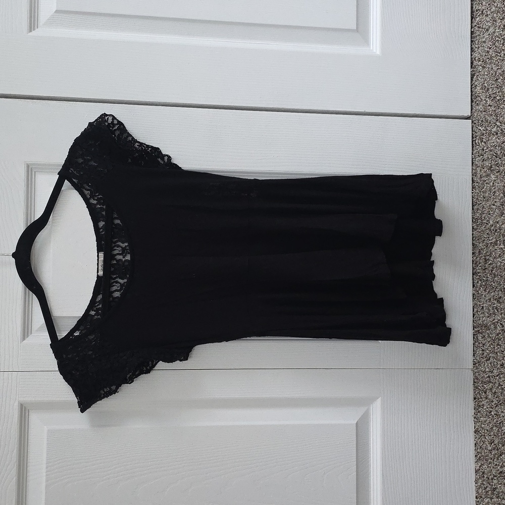 Black Lace Cap Sleeve Shirt
